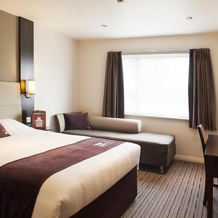 Premier Inn Manchester - Prestwich Ngoại thất bức ảnh