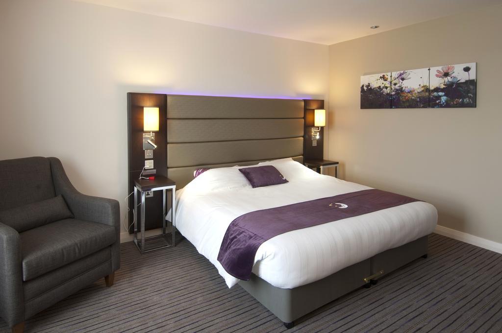 Premier Inn Manchester - Prestwich Ngoại thất bức ảnh