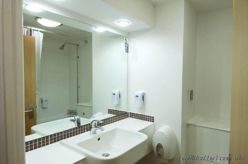 Premier Inn Manchester - Prestwich Ngoại thất bức ảnh