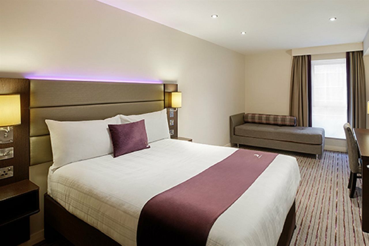 Premier Inn Manchester - Prestwich Ngoại thất bức ảnh